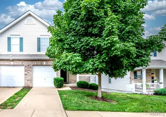 Homes for sale in Hazelwood, MO | 4940 Hurstborough Ct, Hazelwood, MO 63042 | MLS# MIS26041405