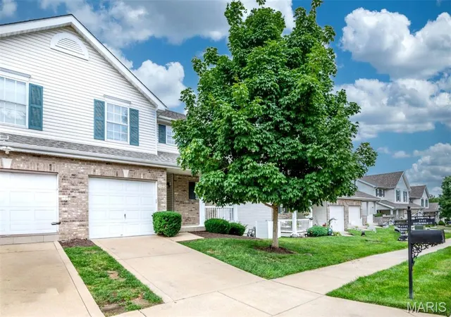 Homes for sale in Hazelwood, MO | 4940 Hurstborough Ct, Hazelwood, MO 63042 | MLS# MIS26041405