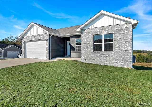 Photo 1 of Single family home for sale at 109 Ventnor Ave, Union, MO 63084 | MLS# MIS26041408 | Listing updated on 2026-09-02