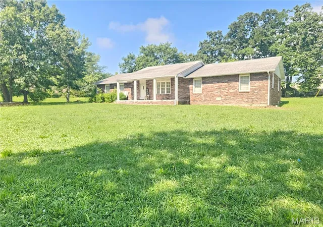 Homes for sale in Dixon, MO | 302 Angel Ln, Dixon, MO 65459 | MLS# MIS26041410