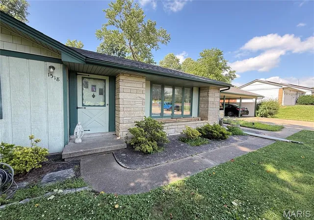 3rd image of 1518 W Jackson Blvd, Jackson, MO 63755 | MLS# MIS26041411
