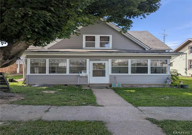 Homes for sale in Chester, IL | 1717 High St, Chester, IL 62233 | MLS# MIS26041416