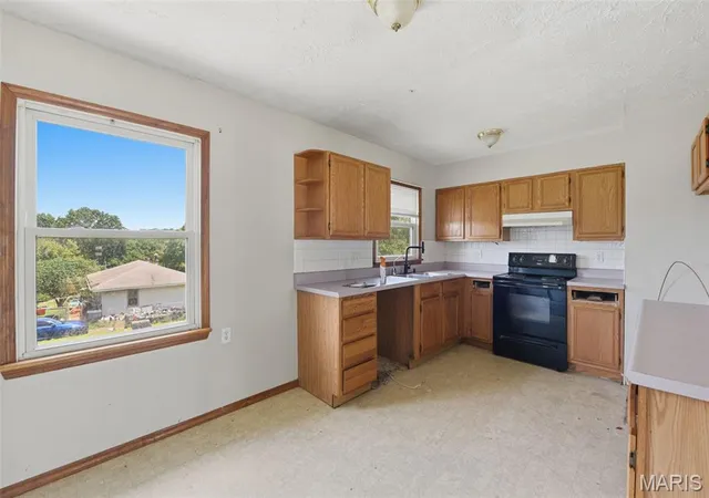 Photo 3 of Sale Pending at 7312 Twin Ridge Dr, Cedar Hill, MO 63016 | MLS# MIS26041429 | Listing updated on 2026-09-06