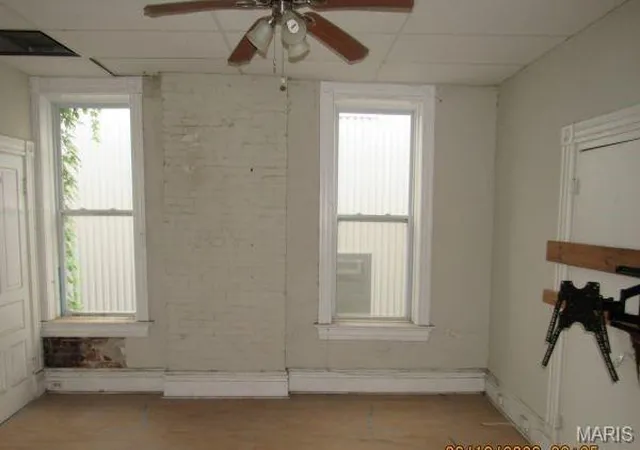 Photo 3 of Sale Pending at 3209 Morgan Ford Rd, Saint Louis, MO 63116 | MLS# MIS26041436 | Listing updated on 2026-07-21