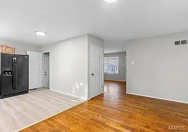 Photo 4 of Sale Pending at 10256 Lord Dr, St Louis, MO 63136 | MLS# MIS26041438 | Listing updated on 2026-10-29