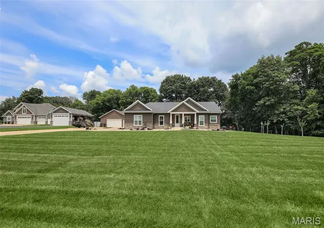 2nd image of 8125 Lost Bridge Rd, Bethalto, IL 62010 | MLS# MIS26041440