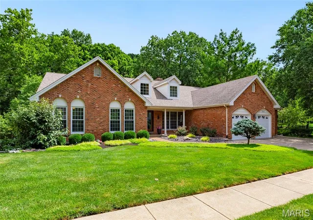 Homes for sale in Wildwood, MO | 261 Turnberry Pl Dr, Wildwood, MO 63011 | MLS# MIS26041441