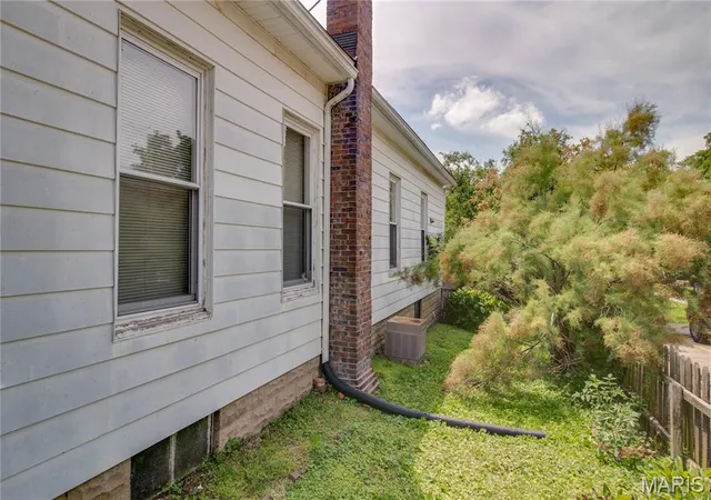 Homes for sale in Carlinville, IL | 724 S Plum St, Carlinville, IL 62626 | MLS# MIS26041446