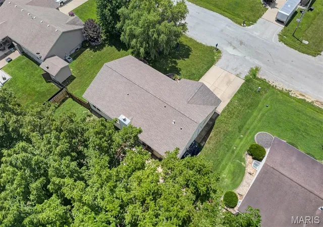 Homes for sale in Highland, IL | 4826 Cedar Spring Dr, Highland, IL 62249 | MLS# MIS26041461