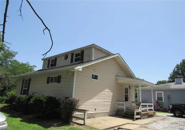 Homes for sale in Collinsville, IL | 1109 Saint Clair Ave, Collinsville, IL 62234 | MLS# MIS26041464