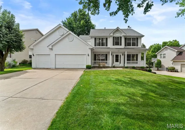 Photo 2 of Single family home for sale at 1442 Norwood Hills Dr, O Fallon, MO 63366 | MLS# MIS26041470 | Listing updated on 2026-09-13