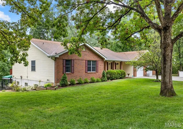 Homes for sale in Troy, MO | 159 Orchardview Dr, Troy, MO 63379 | MLS# MIS26041474