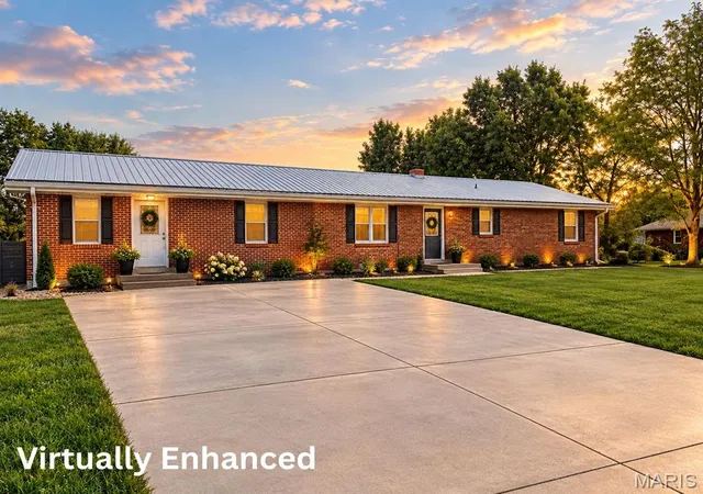 Photo 1 of Single family home for sale at 880 Main St, St Elizabeth, MO 65075 | MLS# MIS26041478 | Listing updated on 2026-10-08