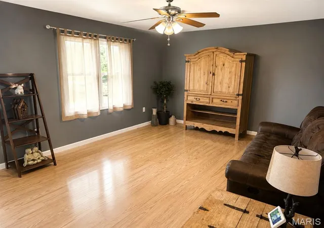 Photo 3 of Single family home for sale at 880 Main St, St Elizabeth, MO 65075 | MLS# MIS26041478 | Listing updated on 2026-10-08