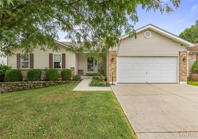 Homes for sale in House Springs, MO | 4222 Nw Point Dr, House Springs, MO 63051 | MLS# MIS26041479