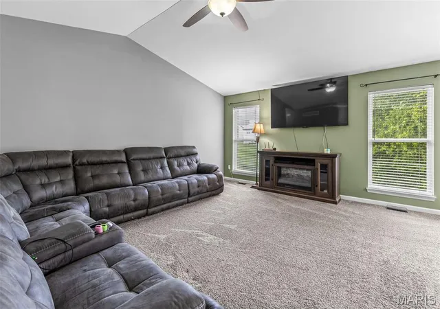 Homes for sale in House Springs, MO | 4222 Nw Point Dr, House Springs, MO 63051 | MLS# MIS26041479