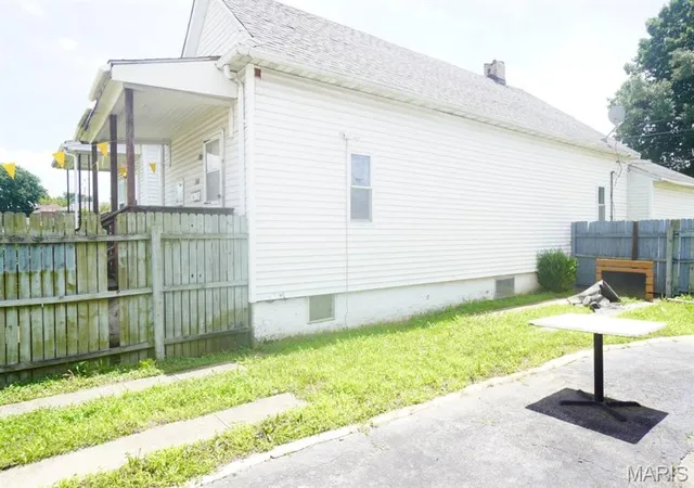 Homes for sale in Madison, IL | 1508 6th St, Madison, IL 62060 | MLS# MIS26041480