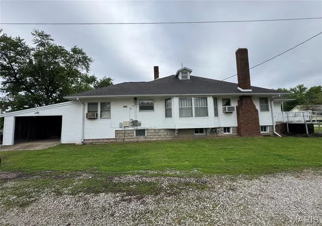 Homes for sale in Farmersville, IL | 406 S Cleveland St, Farmersville, IL 62533 | MLS# MIS26041482