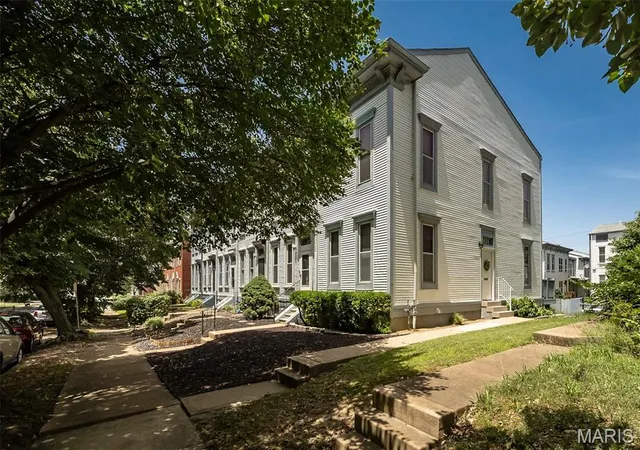 1st image of 2635 Saint Vincent Ave, St Louis, MO 63104 | MLS# MIS26041483