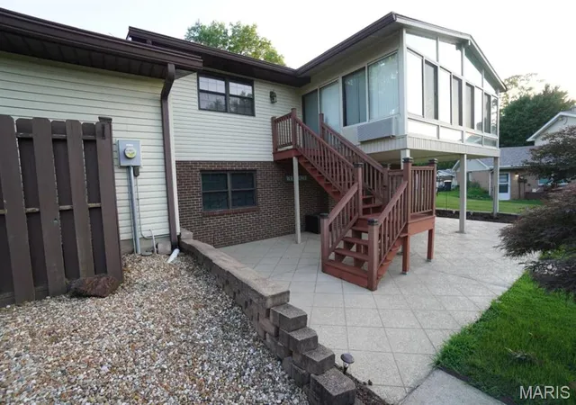 Homes for sale in Caseyville, IL | 139 Lakeland Hills Dr, Caseyville, IL 62208 | MLS# MIS26041489