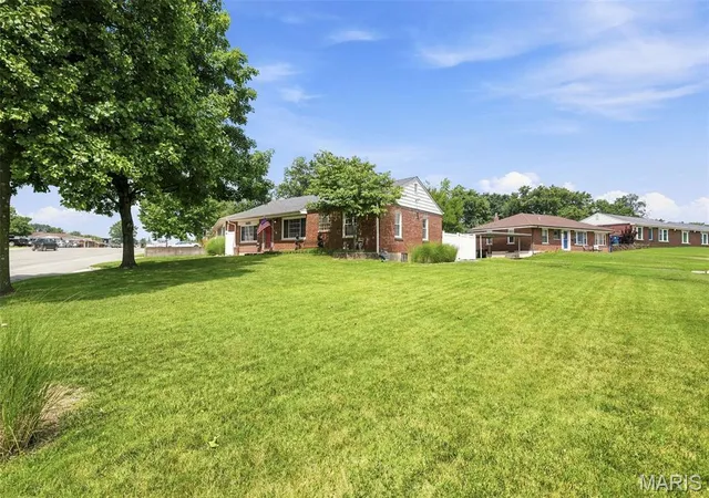 Homes for sale in Saint Louis, MO | 9401 Reavis Barracks Rd, Saint Louis, MO 63123 | MLS# MIS26041492