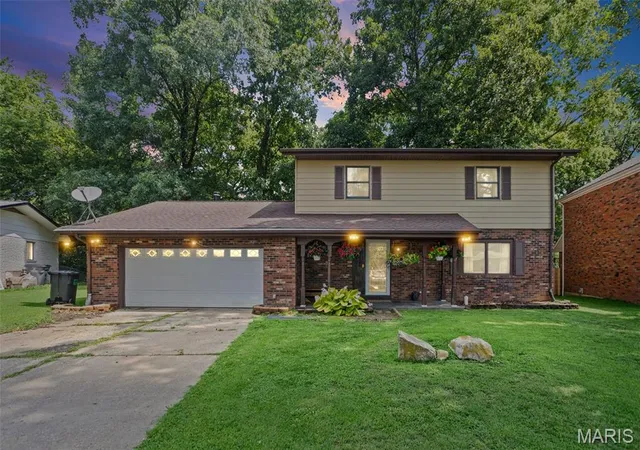 Homes for sale in Belleville, IL | 7730 Myrtlewood Dr, Belleville, IL 62223 | MLS# MIS26041493