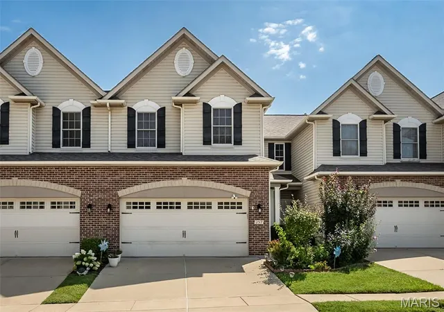 Photo 1 of Townhouse for sale at 257 Letham Ct, St Charles, MO 63301 | MLS# MIS26041500 | Listing updated on 2026-10-06