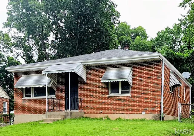 Homes for sale in Jennings, MO | 30 Jendale Court Court, Jennings, MO 63136 | MLS# MIS26041502