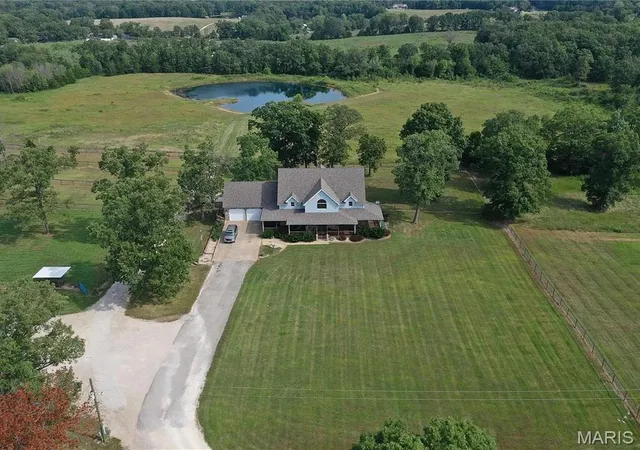 Homes for sale in Cuba, MO | 292 Hwy F, Cuba, MO 65453 | MLS# MIS26041505