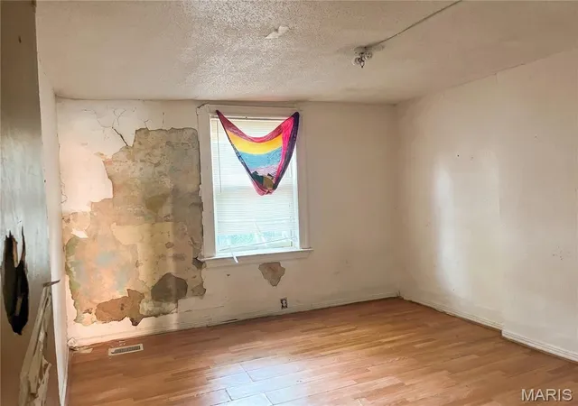 Photo 4 of Multi family home for sale at 5231 Lotus Ave, Saint Louis, MO 63113 | MLS# MIS26041511 | Listing updated on 2026-08-17