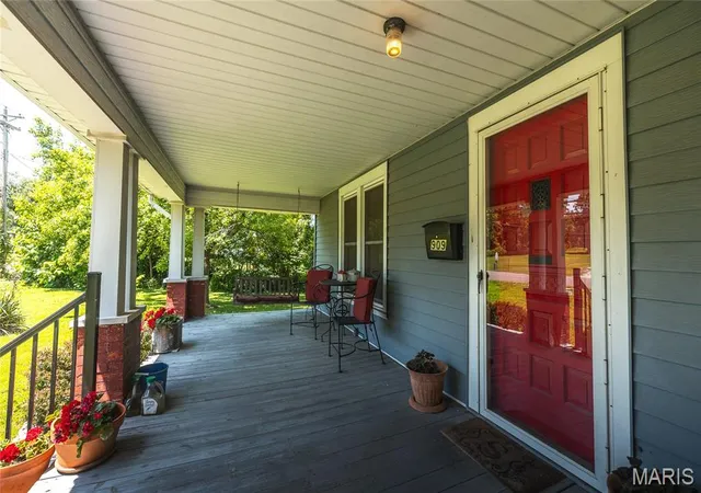 3rd image of 909 W Spencer St, Cuba, MO 65453 | MLS# MIS26041516
