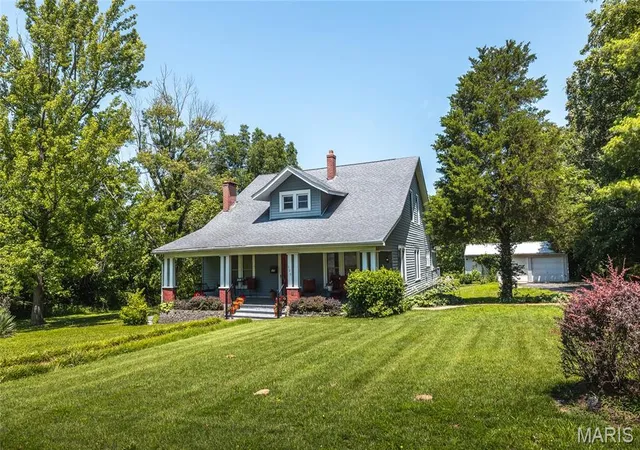 Homes for sale in Cuba, MO | 909 W Spencer St, Cuba, MO 65453 | MLS# MIS26041516