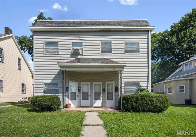 Photo 2 of Multi family home for sale at 217 S 16th St, Belleville, IL 62220 | MLS# MIS26041520 | Listing updated on 2026-07-20