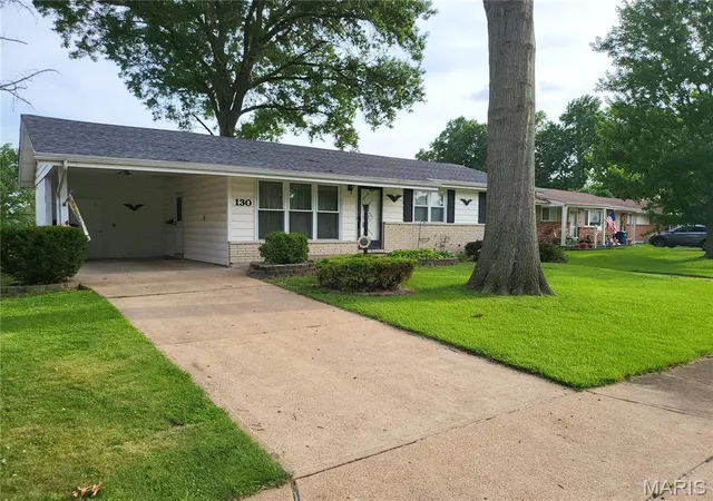 1st image of 130 Sackett Dr, Florissant, MO 63033 | MLS# MIS26041521