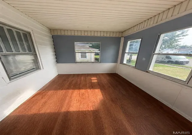 Homes for sale in Wood River, IL | 529 N 2nd St, Wood River, IL 62095 | MLS# MIS26041534