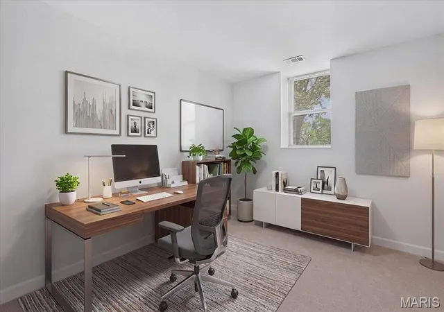 Photo 4 of Condo for sale at 5630 Pershing Ave #15, Saint Louis, MO 63112 | MLS# MIS26041537 | Listing updated on 2026-08-22