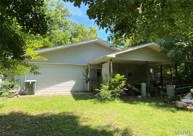 Homes for sale in Belleville, IL | 311 S Belt W, Belleville, IL 62220 | MLS# MIS26041545
