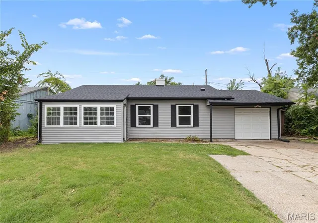 1st image of 10 Belmont Dr, Saint Peters, MO 63376 | MLS# MIS26041548