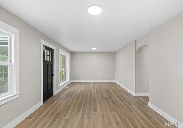 3rd image of 10 Belmont Dr, Saint Peters, MO 63376 | MLS# MIS26041548