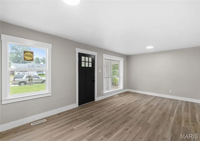 4th image of 10 Belmont Dr, Saint Peters, MO 63376 | MLS# MIS26041548