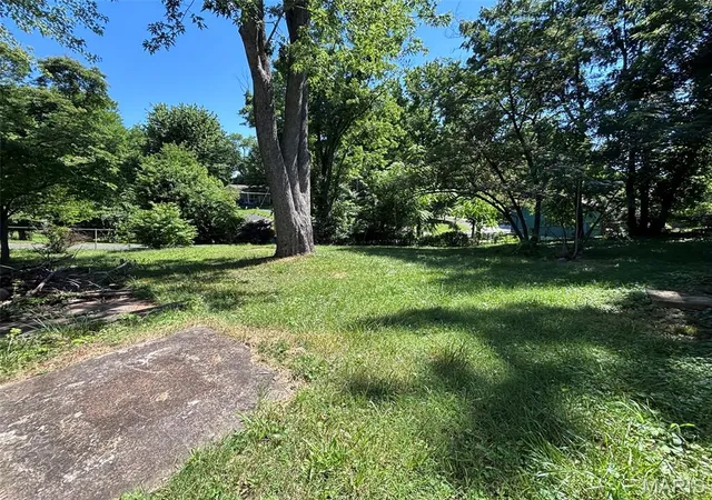 Homes for sale in Collinsville, IL | 1232 Olive St, Collinsville, IL 62234 | MLS# MIS26041572