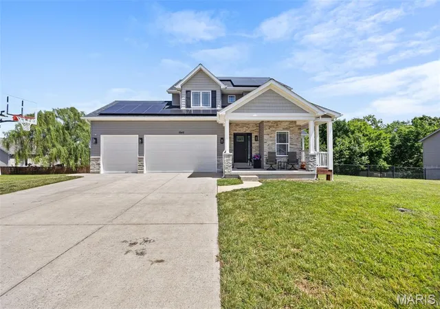 Homes for sale in Festus, MO | 1946 Masters Dr, Festus, MO 63028 | MLS# MIS26041575
