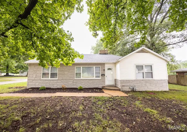 Photo 1 of Single family home for sale at 1912 N 17th St, Swansea, IL 62226 | MLS# MIS26041586 | Listing updated on 2026-09-21