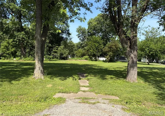 Homes for sale in Litchfield, IL | 1005 S Montgomery Ave, Litchfield, IL 62056 | MLS# MIS26041599