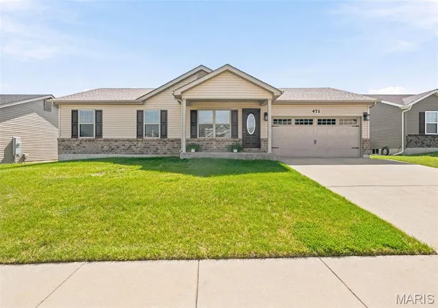 Homes for sale in Wentzville, MO | 471 Honeysuckle Creek Dr, Wentzville, MO 63385 | MLS# MIS26041616