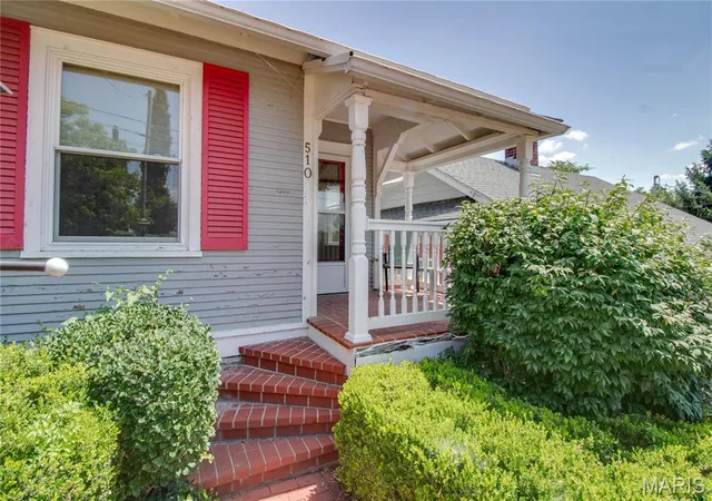 4th image of 510 Summit St, Alton, IL 62002 | MLS# MIS26041625
