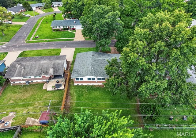 5th image of 1360 Arlington Dr, Florissant, MO 63033 | MLS# MIS26041655
