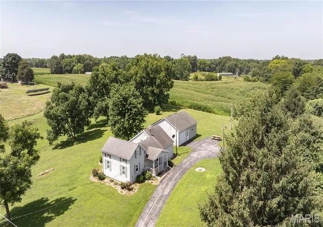 Homes for sale in Brighton, IL | 18907 Grange Hall Rd, Brighton, IL 62012 | MLS# MIS26041660