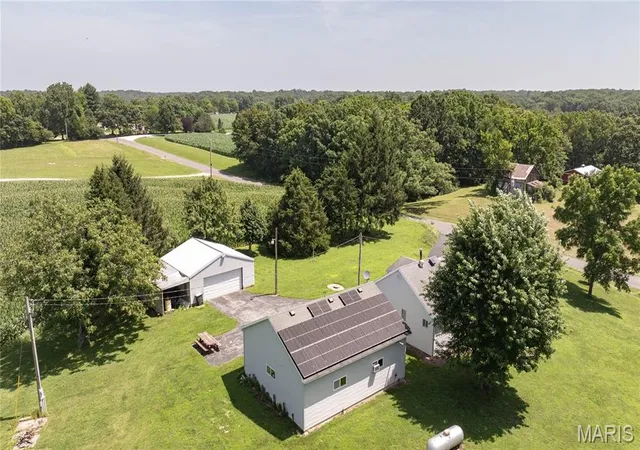Homes for sale in Brighton, IL | 18907 Grange Hall Rd, Brighton, IL 62012 | MLS# MIS26041660