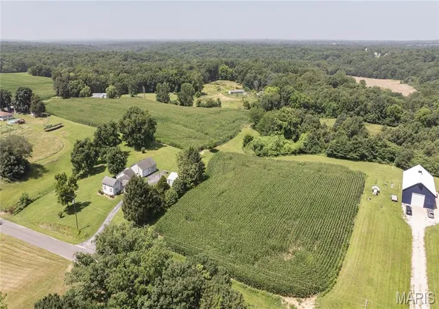 Homes for sale in Brighton, IL | 18907 Grange Hall Rd, Brighton, IL 62012 | MLS# MIS26041660